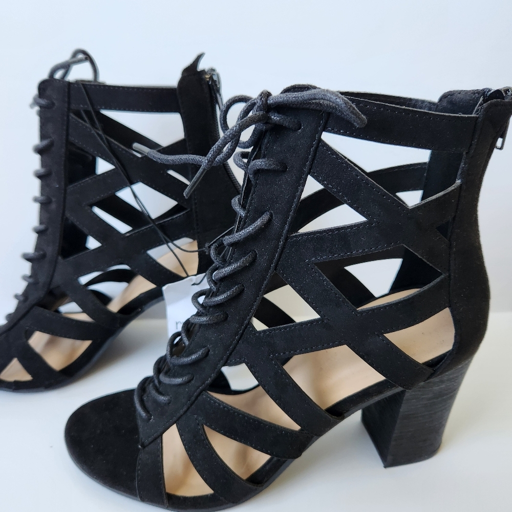 Rue 21 Peep Toe Lace Up Booties Black Back Zipper Block Heel Sexy Cute Size 9